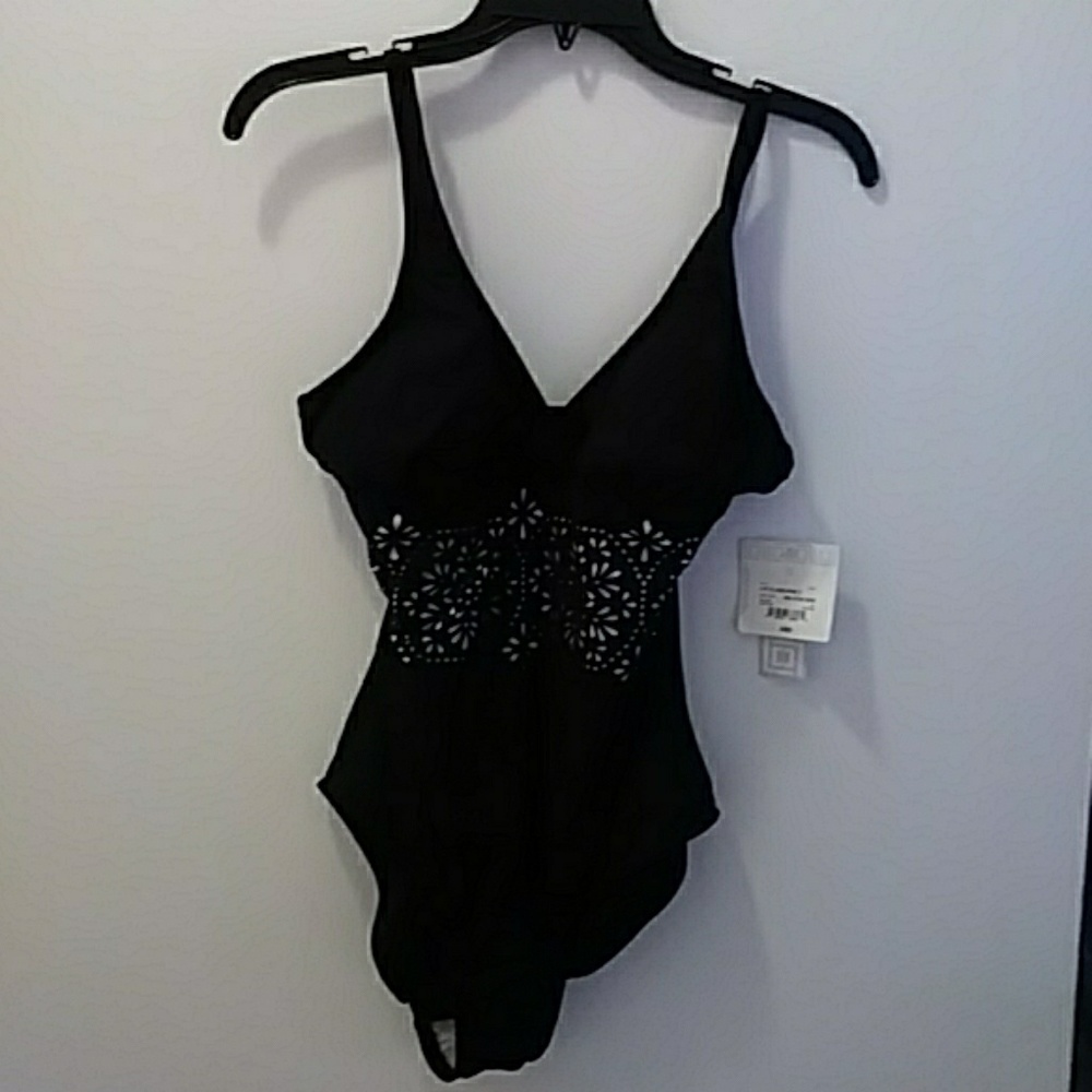 One piece swimwear
